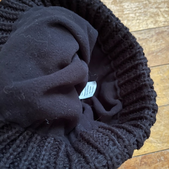 Lot of 4 cute warm women's winter hats (lined) - Picture 9 of 9